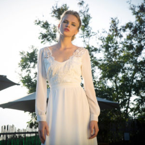 שמלת כלה עדינה וקלילה