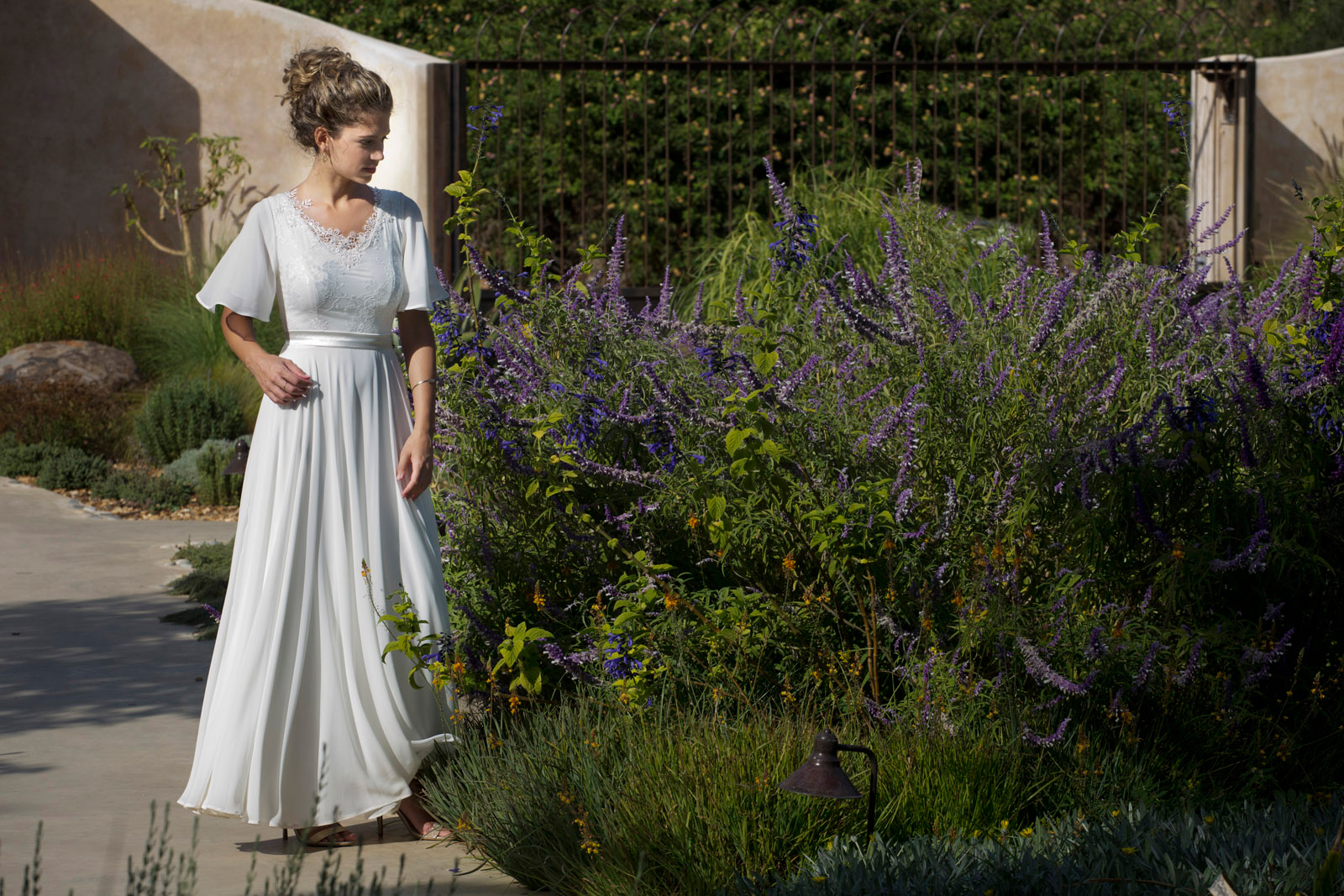 שמלת כלה צנועה